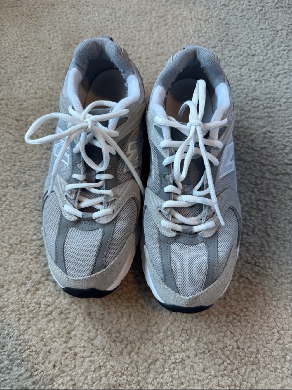 New Balance 530 Light Gray Mesh & Suede Sneakers - Picture 2 of 6